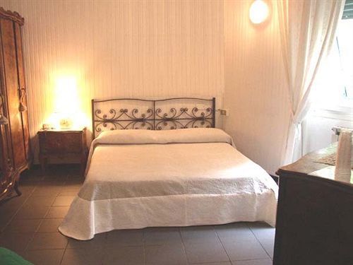 Moderna 3*